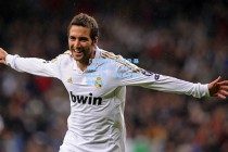 【竞彩网官方】大卫-路易斯袒露心声，2012欧冠决赛，断腿也无悔的蓝军荣耀